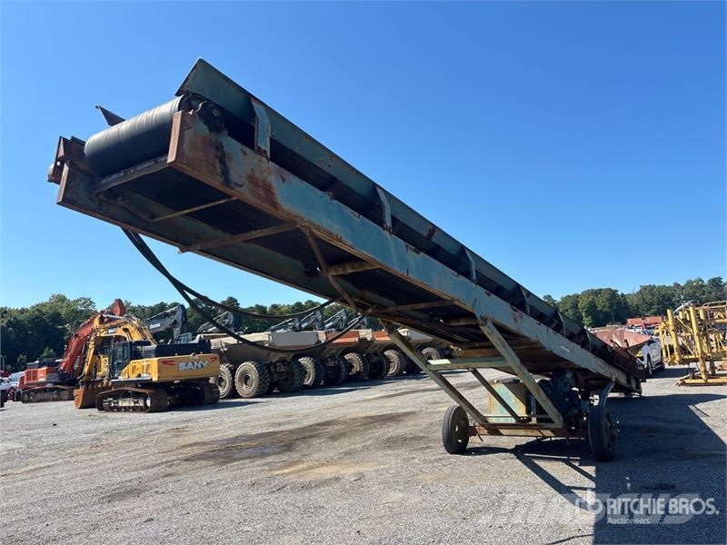 PowerScreen 32 in x 50 ft Portable Conveyor Muu