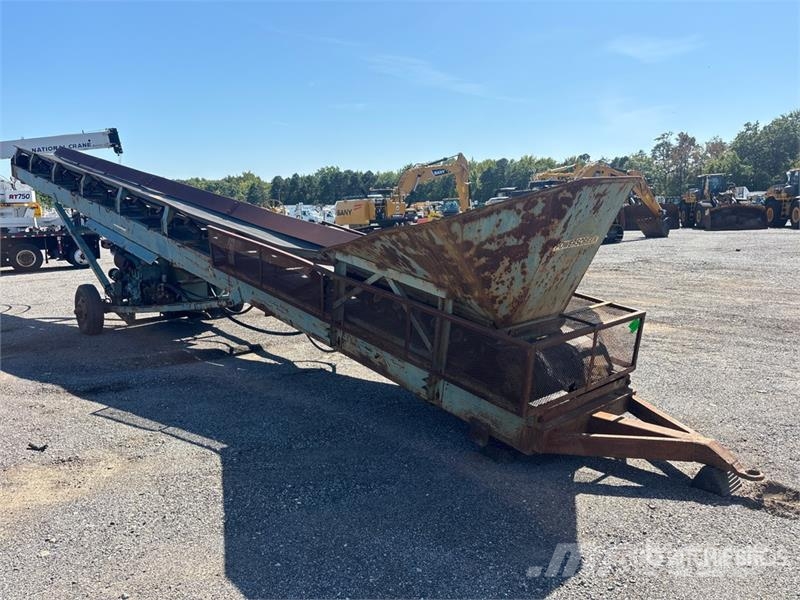 PowerScreen 32 in x 50 ft Portable Conveyor Muu