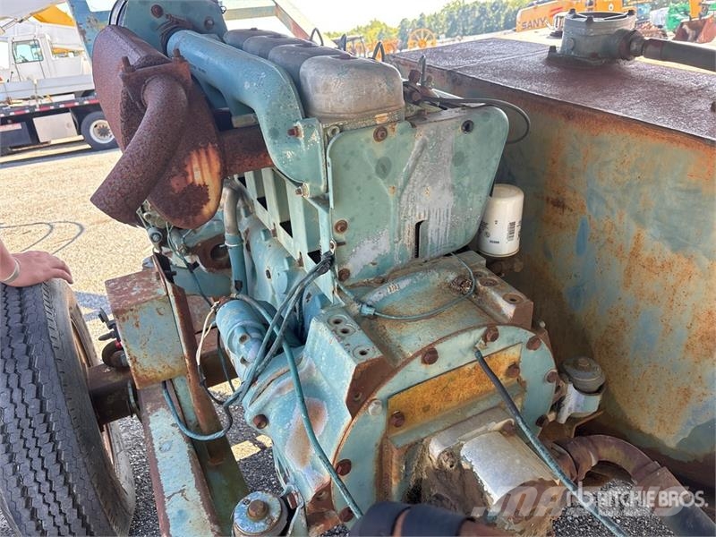 PowerScreen 32 in x 50 ft Portable Conveyor Muu