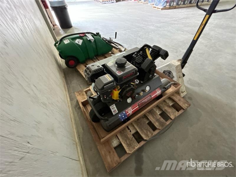 PowerTrain 11.2 cfm Skid-Mounted 10 gal Air Compre Kompresorji