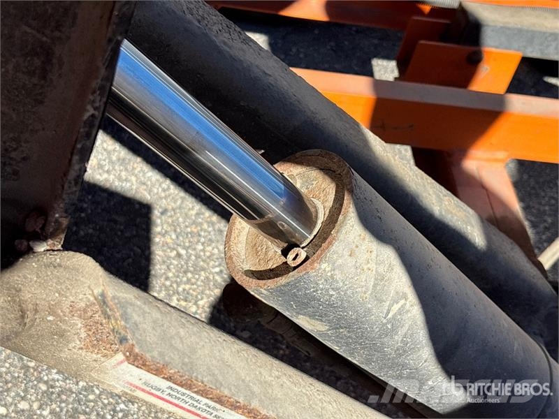  Pratt EZD08641 8 ft S/A Dump Utility Trailer Самоскиди