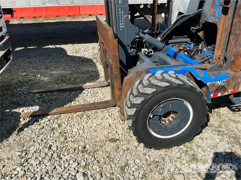 Princeton PB 55.4 5500 lb 3x3 Truck Mounted Forklift Ant sunkvežimių montuojami šakiniai krautuvai