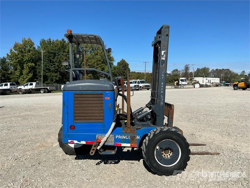 Princeton PB55.4 5500 lb 3x3 Truck Mounted Forklift Mobilni viljuškari