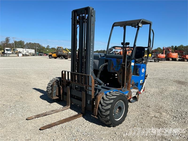 Princeton PB55.4 5500 lb 3x3 Truck Mounted Forklift Mobilni viljuškari
