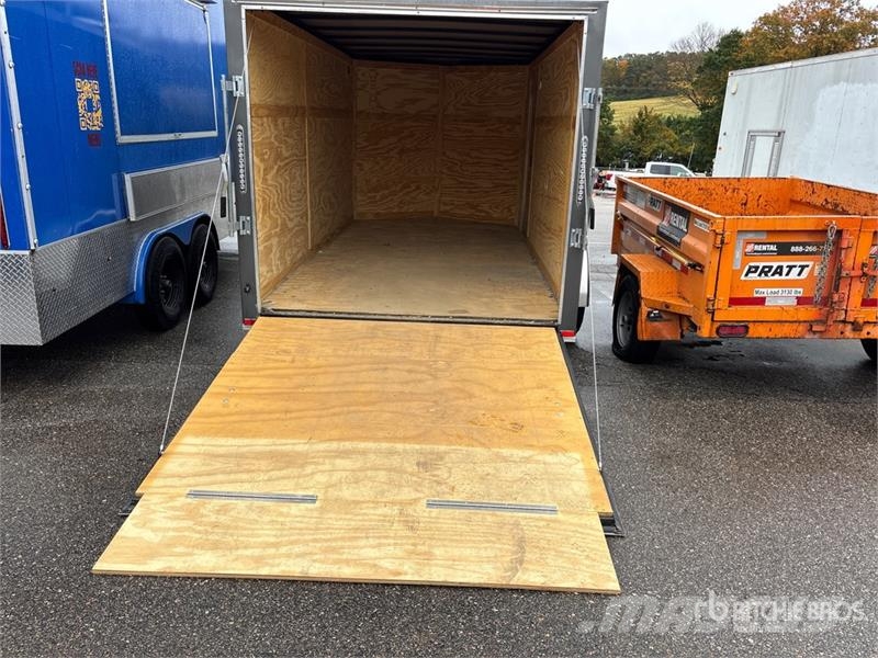 Quality Cargo 14 ft T/A Enclosed Trailer Furgons