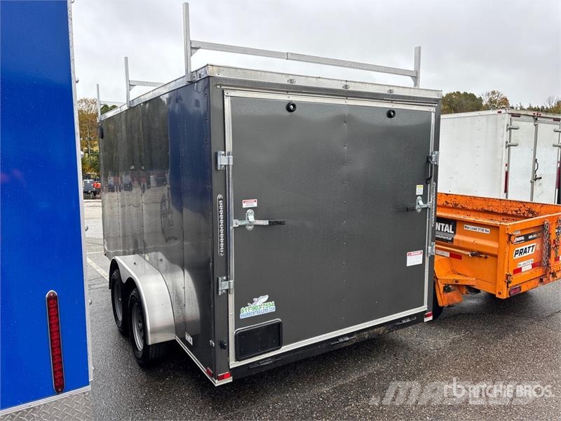 Quality Cargo 14 ft T/A Enclosed Trailer Furgons