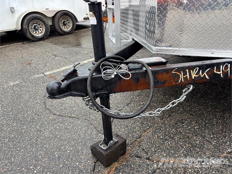 Quality Cargo 14 ft T/A Enclosed Trailer Furgons