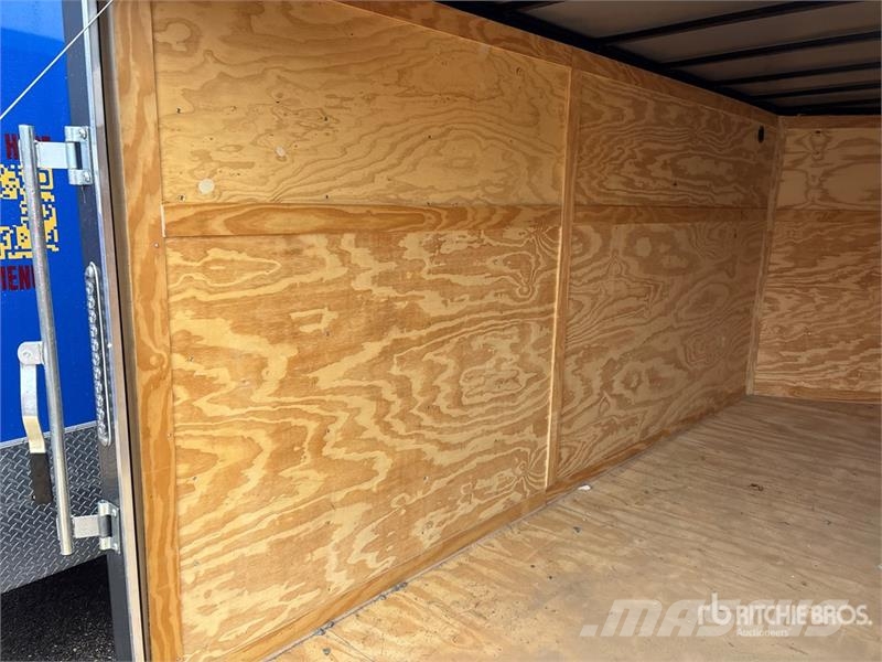 Quality Cargo 14 ft T/A Enclosed Trailer Furgons