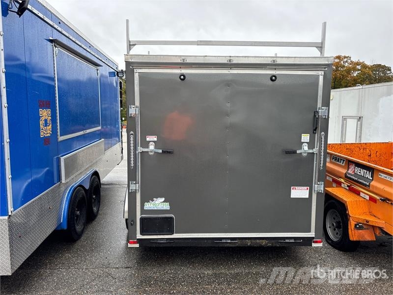Quality Cargo 14 ft T/A Enclosed Trailer Furgons