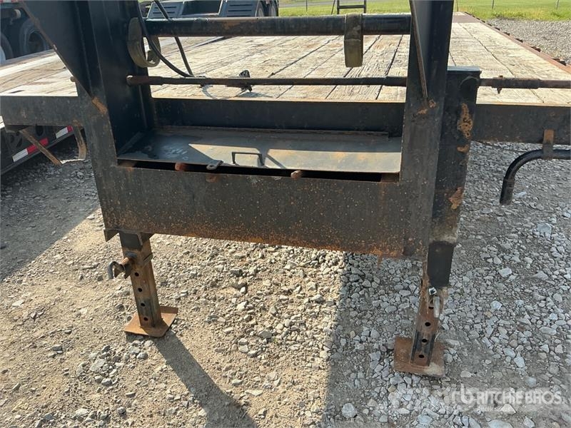  Quality Trailers Gooseneck Equipment Trailer مقطورات مركبات نقل