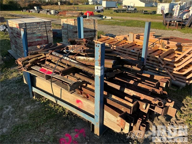 Quantity of (1) Pallets of Junior Beams For Scaffo Gradbeni odri