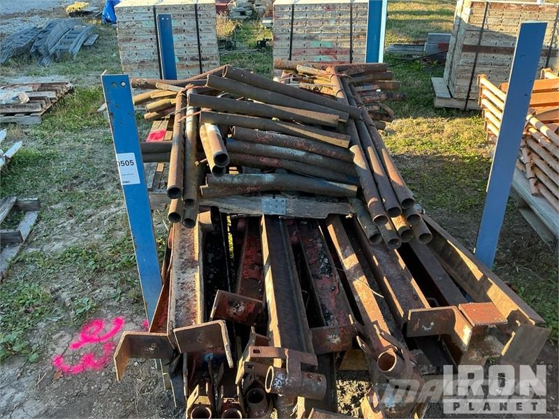 Quantity of (1) Pallets of Junior Beams For Scaffo Gradbeni odri