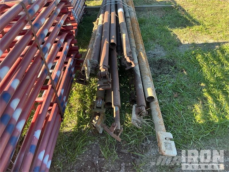 Quantity of (1) Pallets of 22 ft (Adjustable) Wall 其他