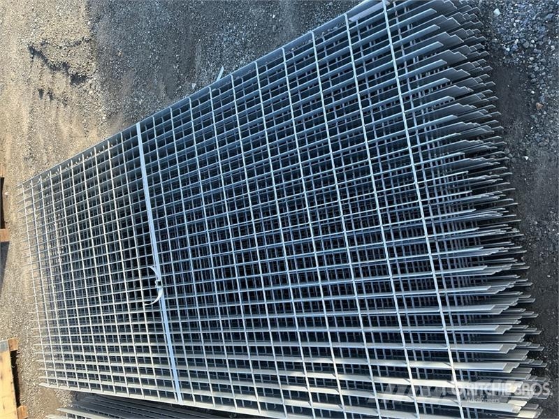 Quantity of (10) KJ K0703 Steel Grating (Unused) المصاعد والرافعات المادية