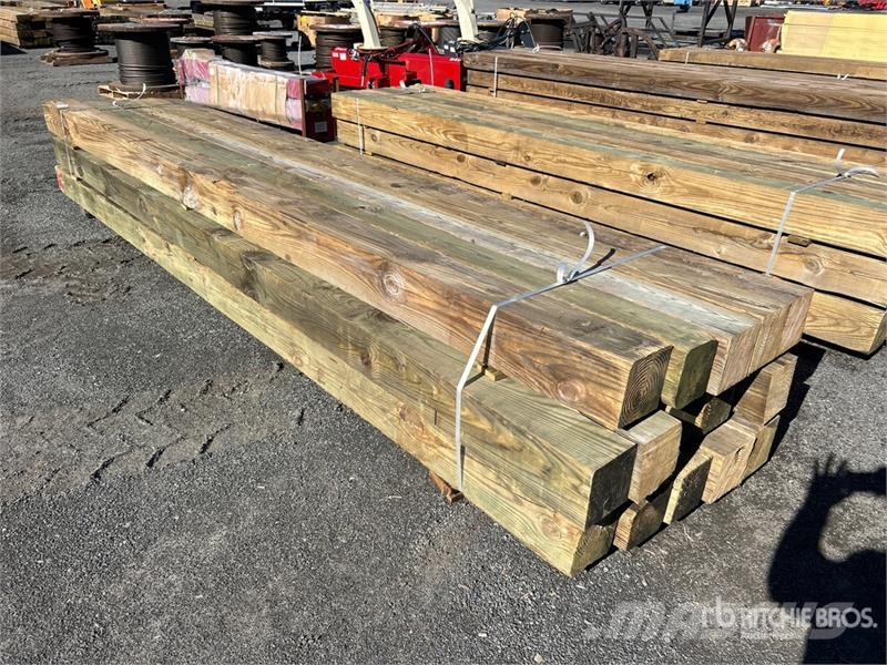 Quantity of (15) 8 in x 8 in x 16 ft Lumber Outros componentes