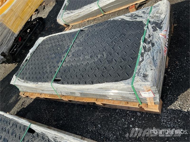 Quantity of (15) FPM Ground Protection Mats (Unus Rezervni delovi i oprema za bušenje