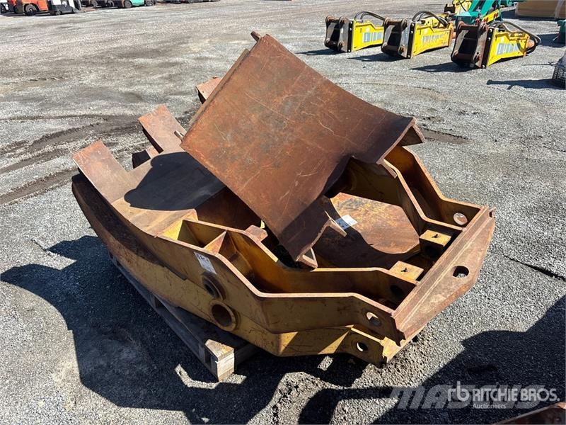 Quantity of (2) 48 in Excavator Grapple Gribere