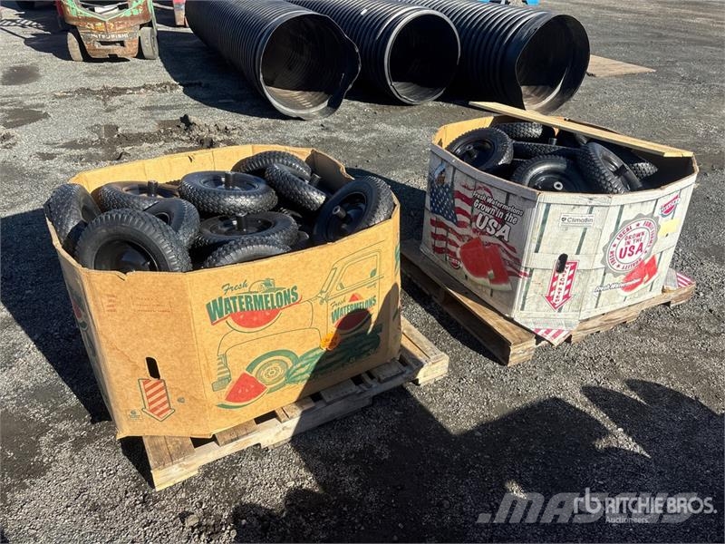 Quantity of (2) Boxes of Wheelbarrow Tires 타이어, 휠 및 림