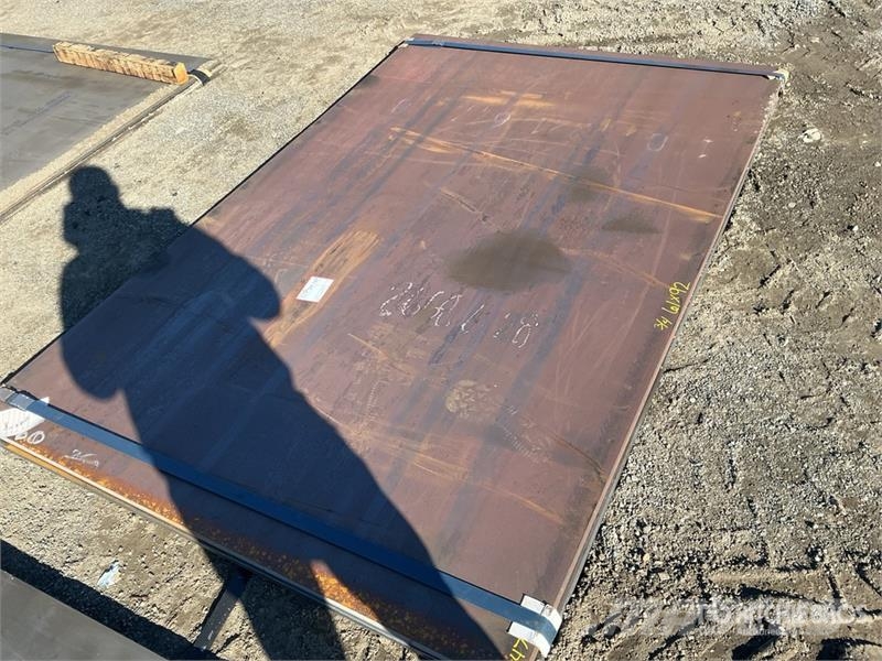 Quantity of (2) Kit Containers 61 ft x 92 ft 3/4 Outros componentes