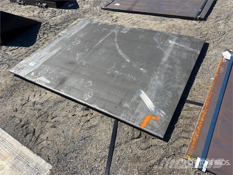 Quantity of (2) Kit Containers 64 ft x 90 ft (1 i Інше обладнання