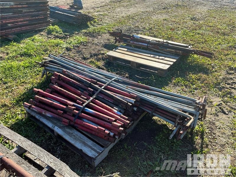  Quantity of (2) Pallets of Safety Rail Safety Supp مكونات أخرى
