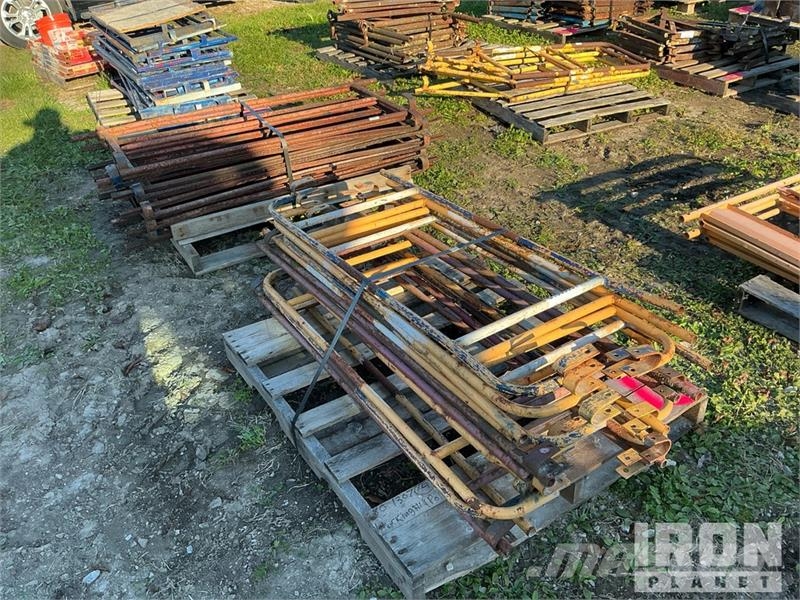 Quantity of (2) Pallets of End Gates for Scaffoldi Gradbeni odri