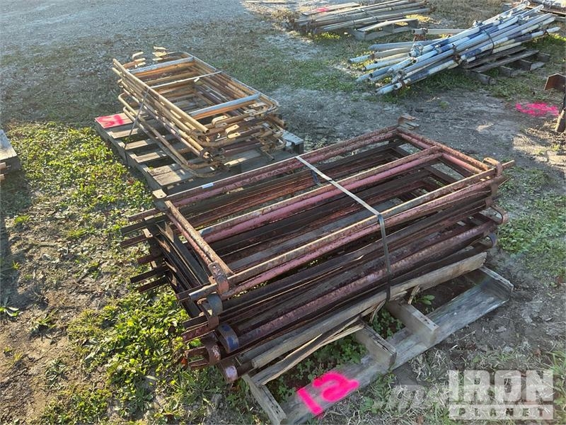 Quantity of (2) Pallets of End Gates for Scaffoldi Gradbeni odri
