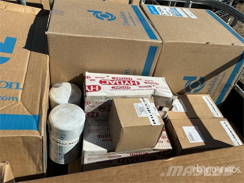  Quantity of (2) Pallets of Miscellaneous Air And H Transport Sonstige