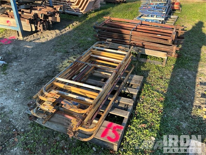Quantity of (2) Pallets of End Gates for Scaffoldi Gradbeni odri