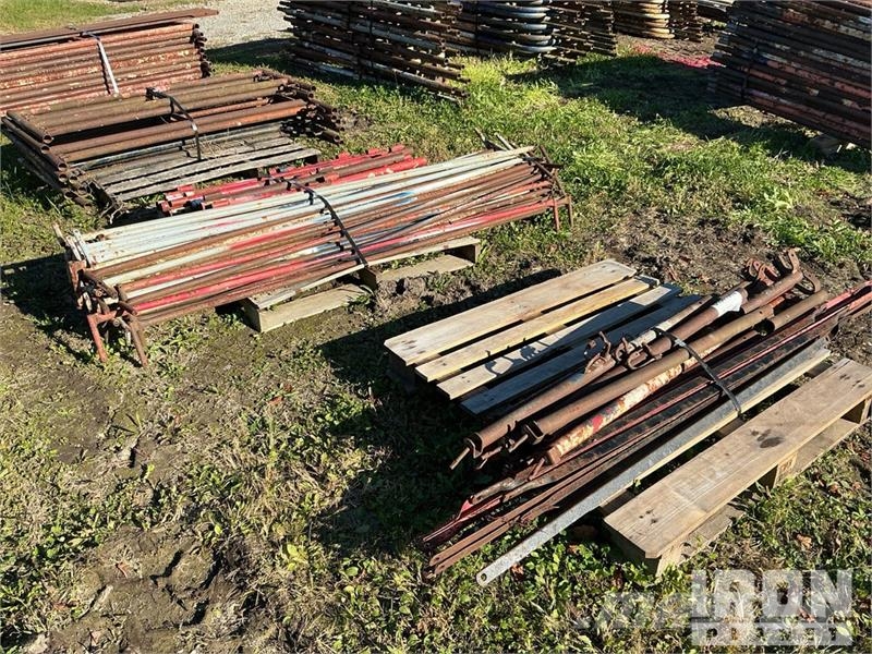  Quantity of (2) Pallets of Safety Rail Safety Supp مكونات أخرى