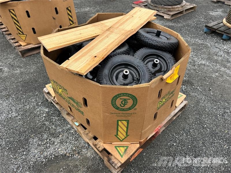 Quantity of (2) Pneumatic Wheelbarrow Tires 轮胎、车轮、轮圈