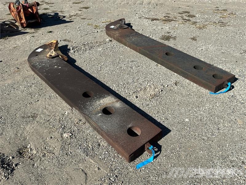  Quantity of (2) Ripper Shanks Ripper Shank - Fits  Outros componentes