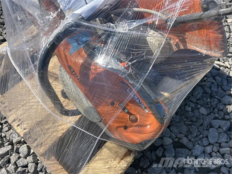 Quantity of (2) Stihl TS420 Concrete Saw Outros Florestal