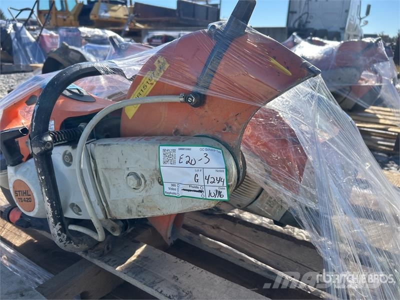  Quantity of (2) Stihl TS420 Concrete Saw Outros Florestal