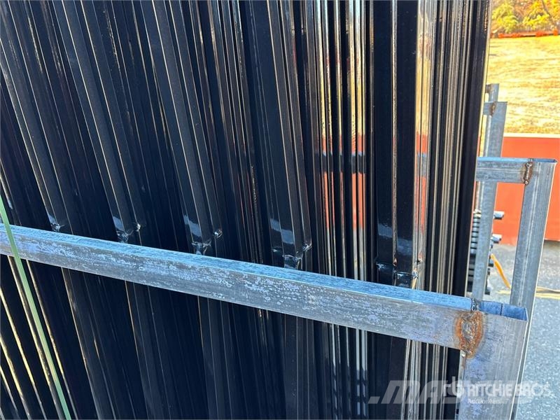 Quantity of (20)  SKLP SK-N20 10 ft x 7 ft Powder  Attrezzature per recinzioni