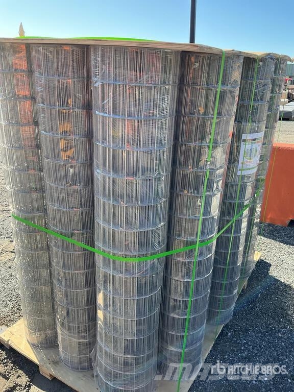  Quantity of (21)  STARVOX SV0566-21 66 ft x 5 ft H Fencing equipment