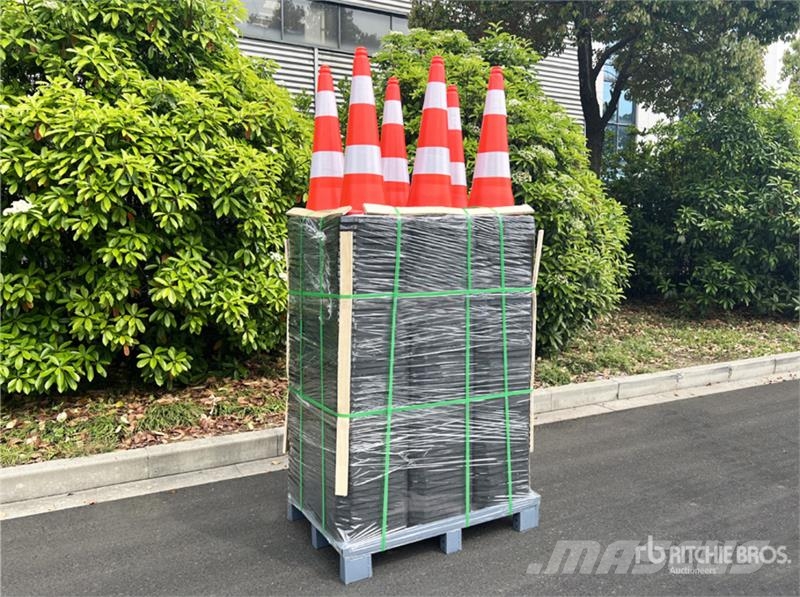 Quantity of (250) KJ K2250 28 in Traffic Cones (U Rørlæggere