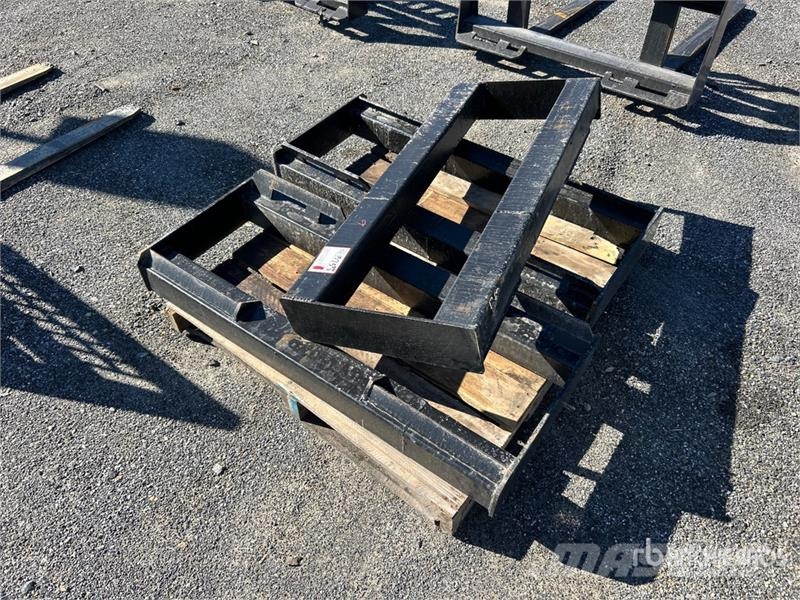  Quantity of (3) All-Star 46 in Skid Steer Attachme Drugi deli