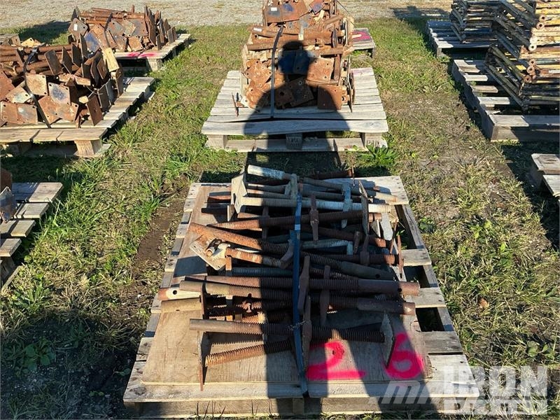 Quantity of (3) Pallets of Screw Jacks for Scaffol Scaffolding equipment