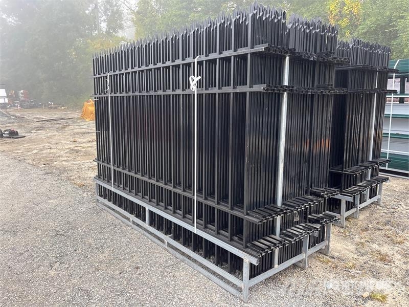  Quantity of (33)  Skyway SFS33-330TF 10 ft x 7 ft  Outros componentes