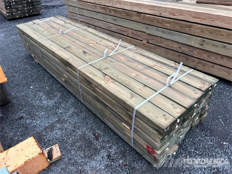  Quantity of (36) 3 in x 6 in x 10 ft Lumber Drugi deli