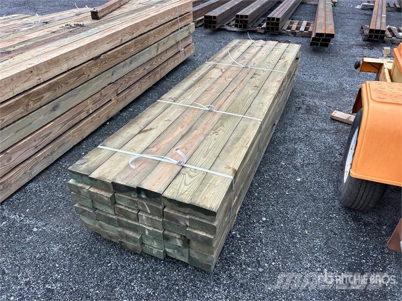  Quantity of (36) 3 in x 6 in x 10 ft Lumber Drugi deli