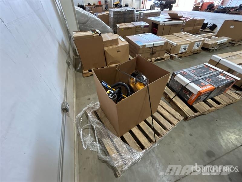 Quantity of (4) 6 pc Cub Cadet Tool Kit Outros componentes