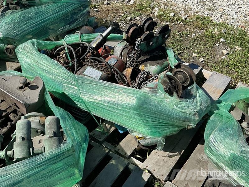  Quantity of (4) Electric Electric Chain Falls - (3 مكونات أخرى
