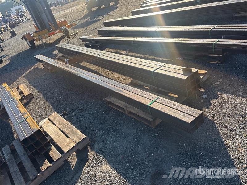 Quantity of (4) Kit Containers Steel 253x3x4 Pipe Kastmissüsteemid