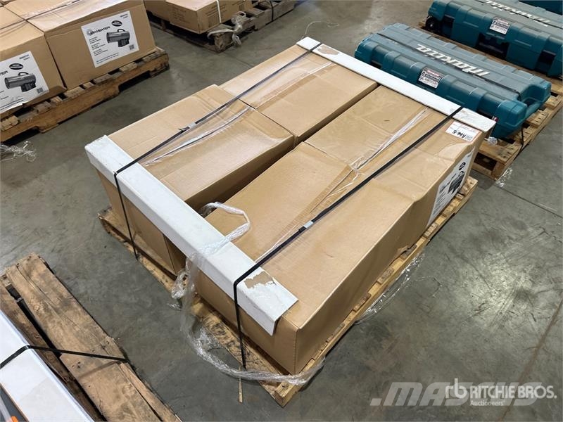 Quantity of (4) Mr. Heater 60000 BTU Space Heater Topení a zařízení pro rozmrazování