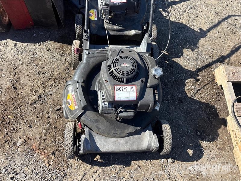 Quantity of (4) Push Mowers & (1) bed edger Ostale poljoprivredne mašine