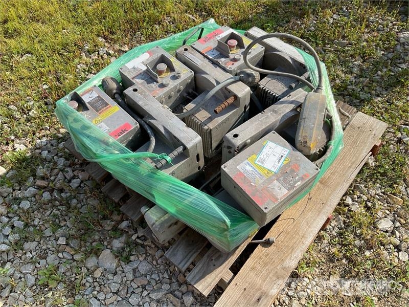 Quantity of (4) Tirak XE701P Electric Construction Other components