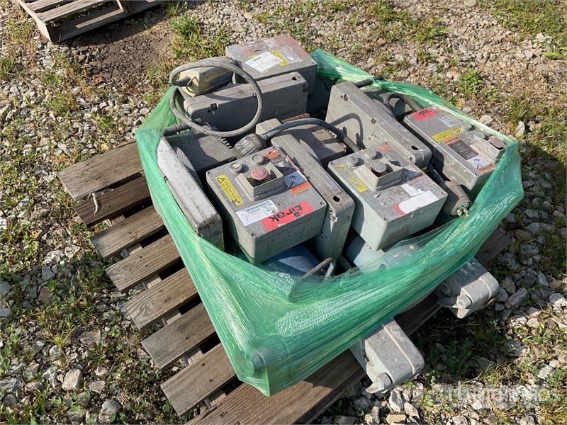 Quantity of (4) Tirak XE701P Electric Construction Other components