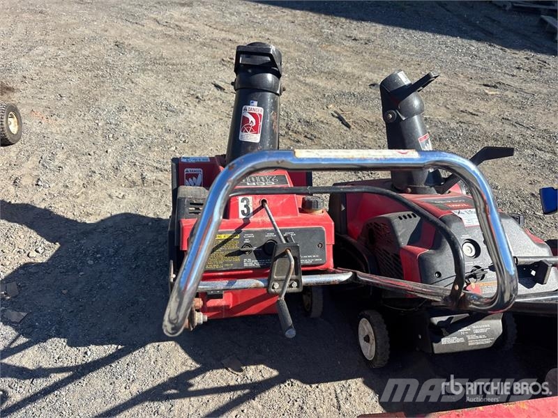  Quantity of (4) Toro Snowblowers & (1) Ryobi Press ماكينات زراعية - غير ذلك
